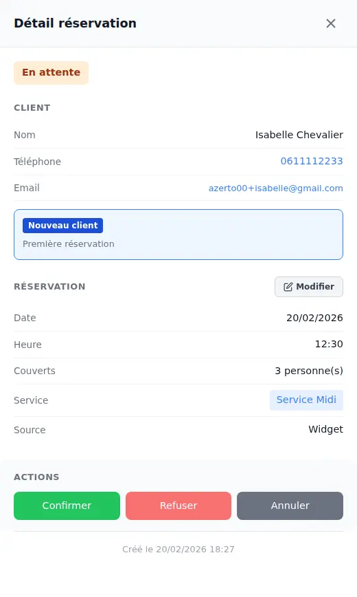 Panneau de détail d'une réservation en attente